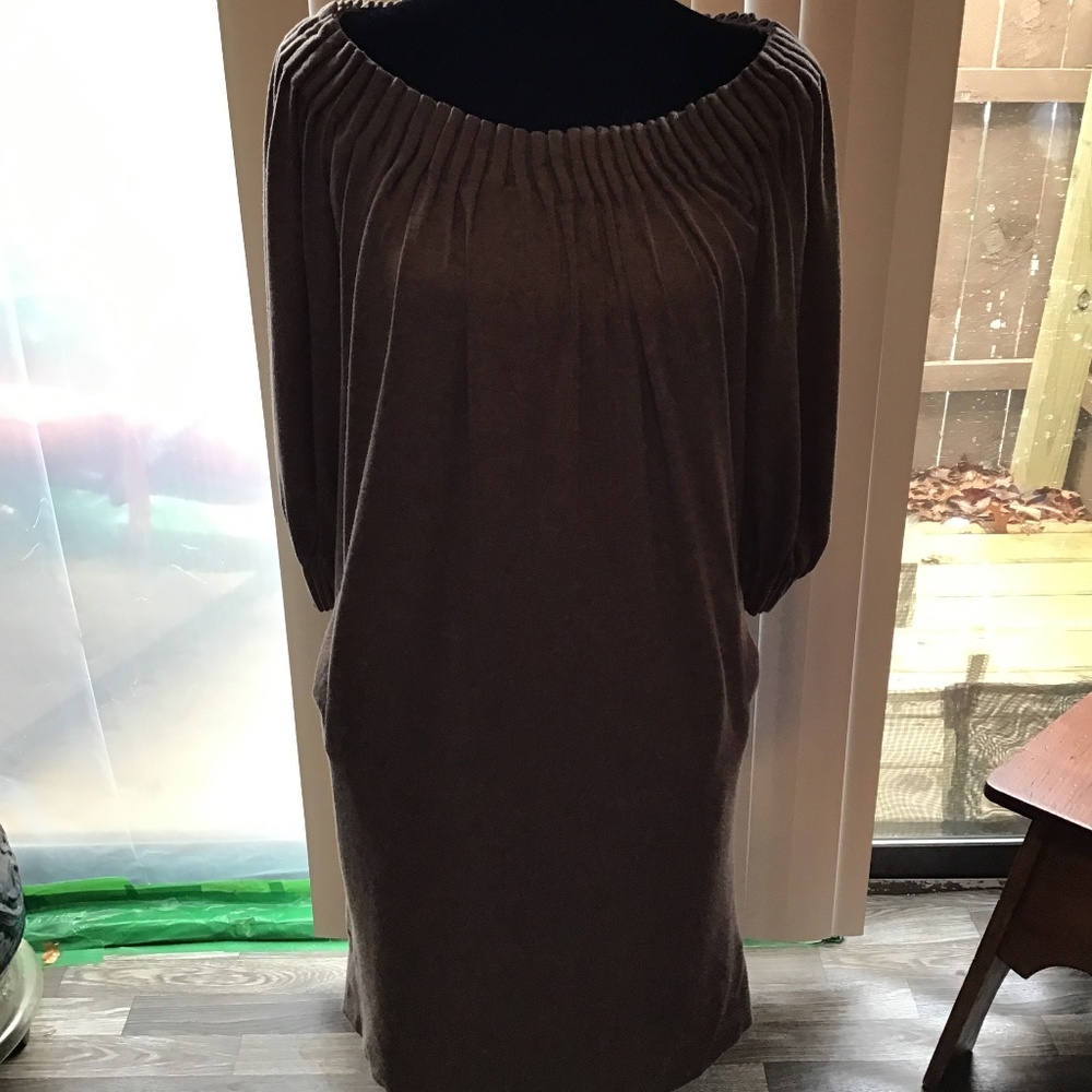 BCBGMAXAZRIA SCOOP NECK DRESS